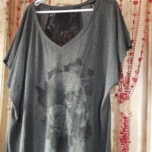 Torrid Gray Skull Top, Size 3
